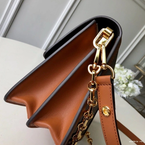 WIS Dauphine Spring Louis Show） MM（2019 Vuitton 0824